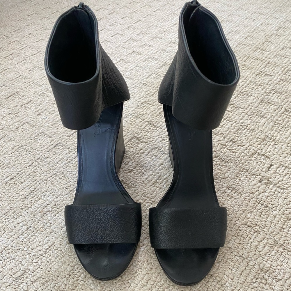 Black leather Vince wedge sandals - size 6 1/2 US